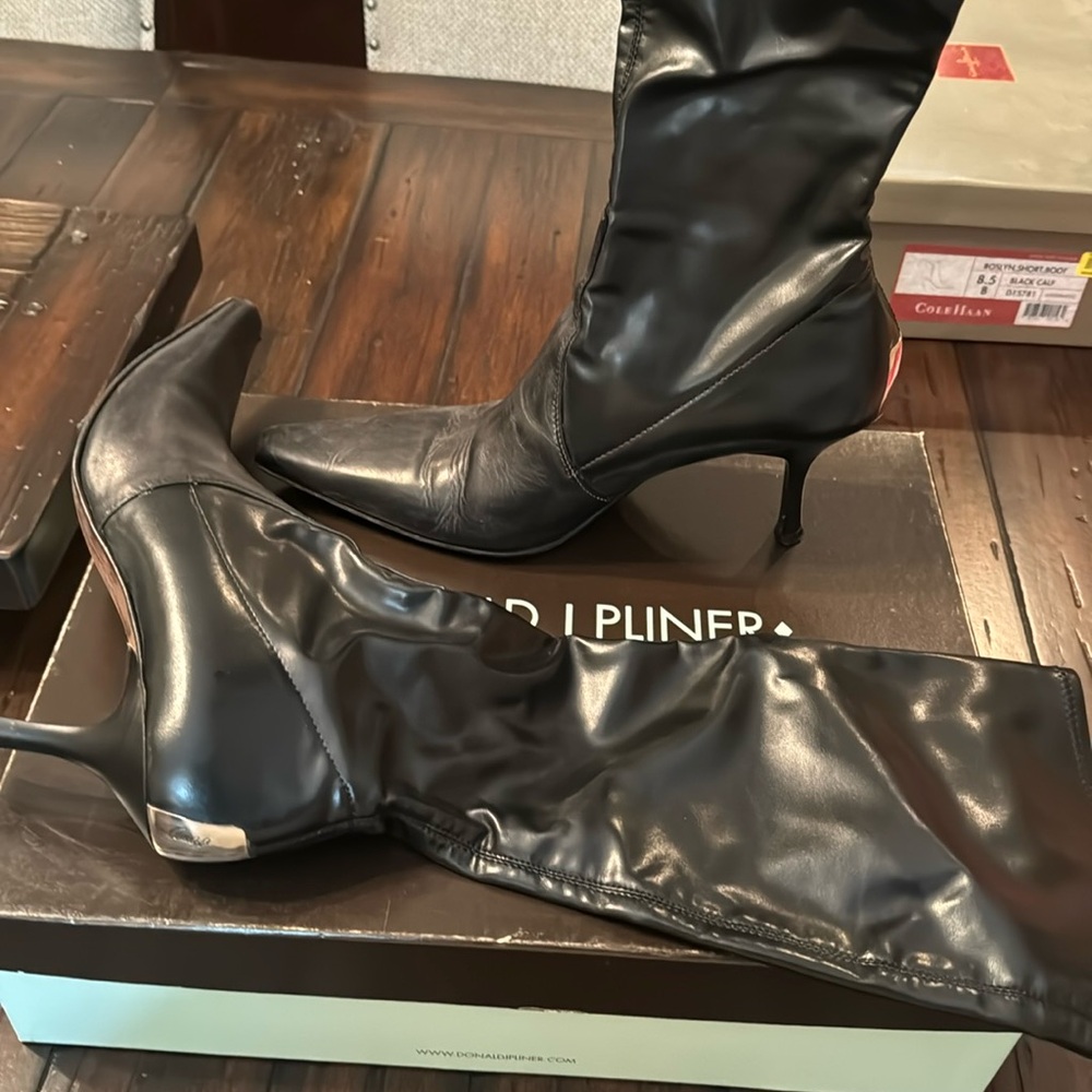 Donald Pliner Size 10 Black Stretch Leather Boots